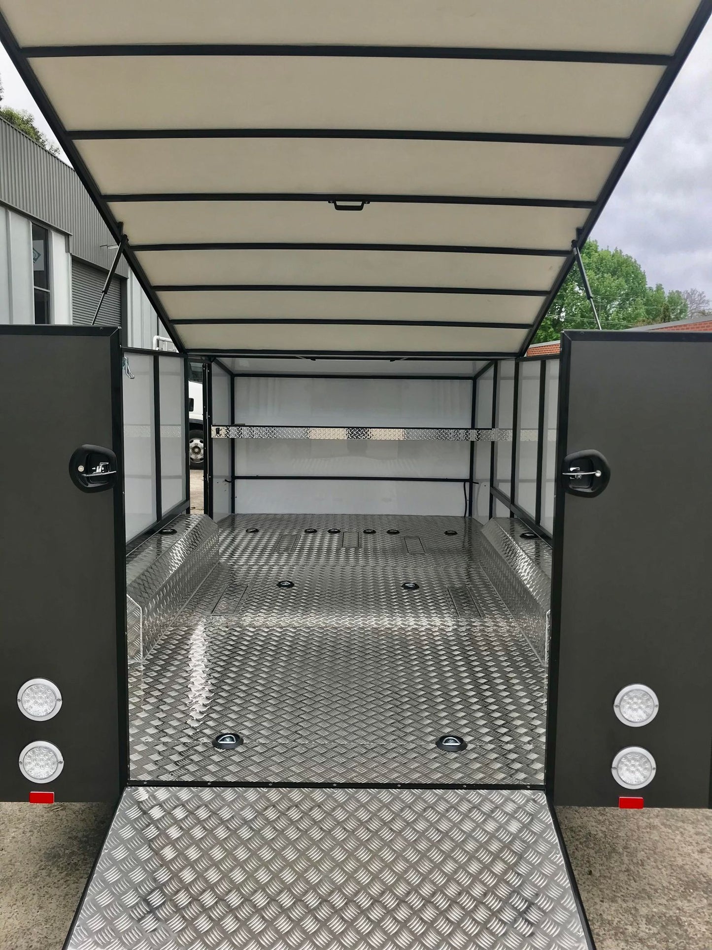Rebound 5 Bike Trailer