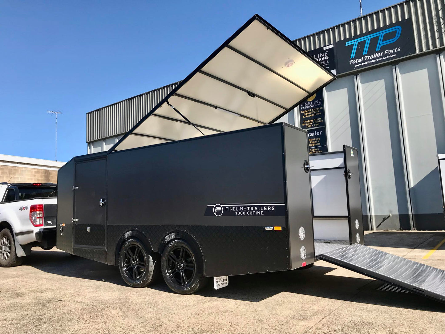 Chaser Pro 4 Bike Trailer
